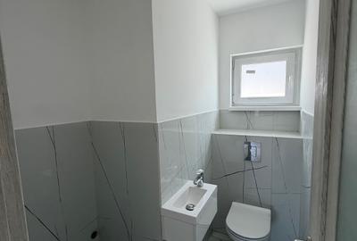 Casă cu 3 camere în Frumușani