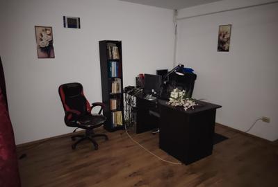 Casă cu 4 camere cu Teren 290 Mp în Central - 1