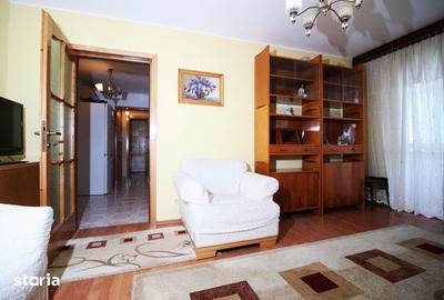 Apartament cu 3 camere decomandat în Cornișa