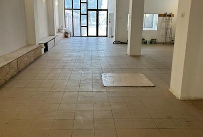 Spațiu comercial, de 185 mp, în Anda