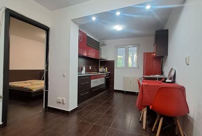 Apartament cu 3 camere decomandat în Crângași