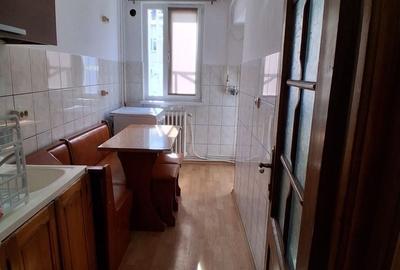 Apartament cu 2 camere semidecomandat în Dărmănești
