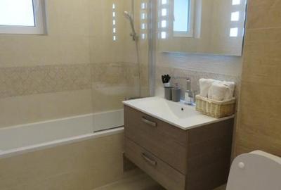 Apartament cu 3 camere decomandat în Domenii