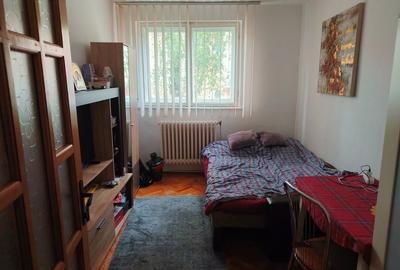 Apartament cu 2 camere decomandat în Decebal - 1