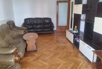Apartament cu 4 camere decomandat în Astra - 7