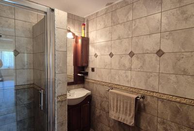 Casă cu 5 camere cu Teren 1344 Mp în Corunca