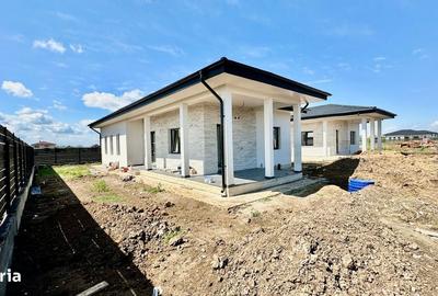 Casă cu 3 camere în Valea Ursului