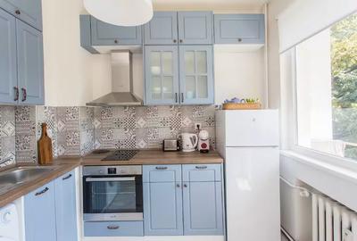 Apartament cu 3 camere decomandat în Crângași