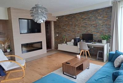 Casă cu 4 camere cu Teren 447 Mp în Central