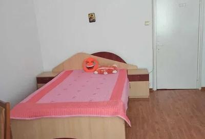 Garsonieră semidecomandată în Titan