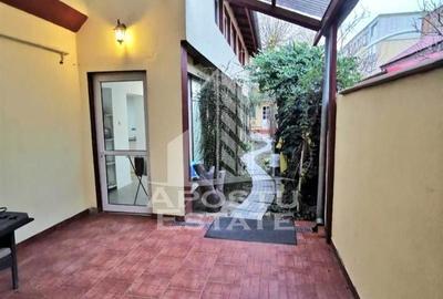 Casă individuală cu 9 camere cu Canalizare în Iosefin - 1