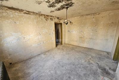 Apartament cu 2 camere semidecomandat în Micro I - 19