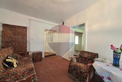 Casă cu 3 camere cu Teren 1400 Mp în Cornești (Adămuș)
