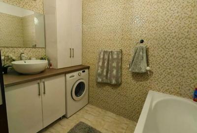 Apartament cu 4 camere decomandat în Exterior Vest