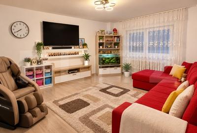 Apartament cu 4 camere decomandat, mobilat în Ampoi 2