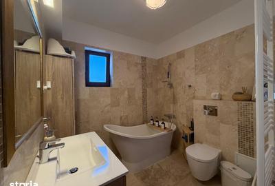 Casă cu 4 camere cu Teren 951 Mp în Odăi