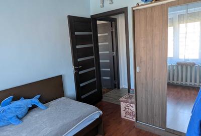Apartament cu 3 camere decomandat în Rogerius