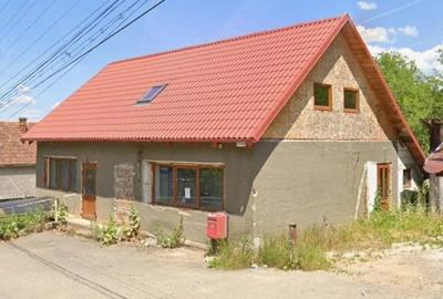 Casă cu Teren 450 Mp în Central - 7