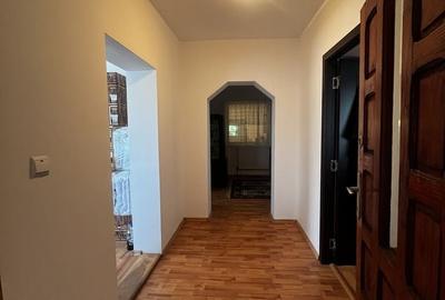 Casă cu 4 camere în Priseaca