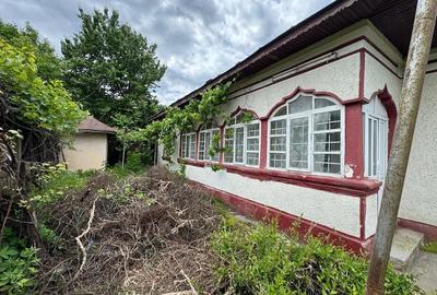 Teren de 1300 mp, în Conțești