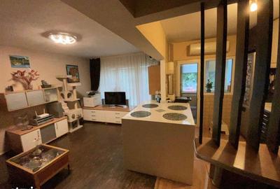 Apartament cu 3 camere, mobilat în Tei