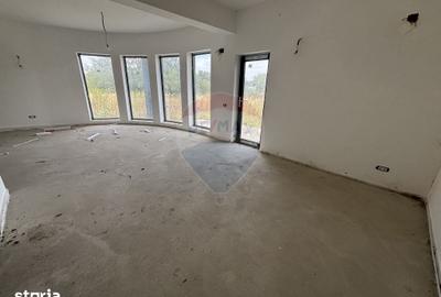 Casă cu 8 camere cu Teren 520 Mp în Balotești