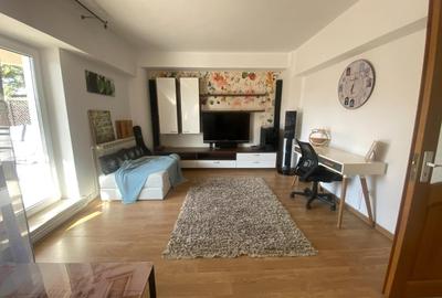 Apartament cu 2 camere în Bd. Independenței - 1