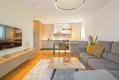 Apartament cu 2 camere semidecomandat, mobilat în Tractorul