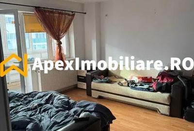 Garsonieră decomandată în Central