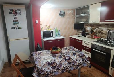 Casă cu 3 camere în Central