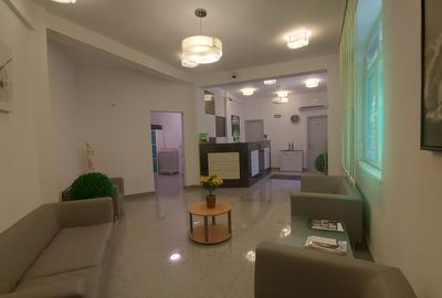 Casă cu 6 camere cu Canalizare în P-ța Unirii