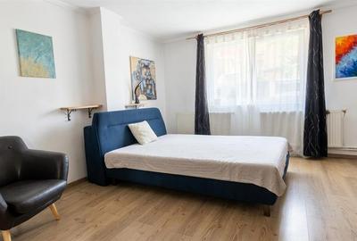 Casă cu 4 camere cu Teren 300 Mp în Central