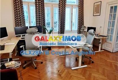 Apartament cu 3 camere semidecomandat în P-ța Victoriei