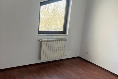 Casă cu 7 camere decomandat cu Teren 120 Mp în Floreasca