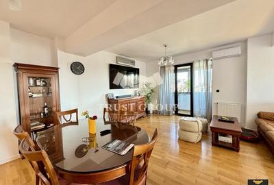 Apartament cu 3 camere decomandat, mobilat în Dacia