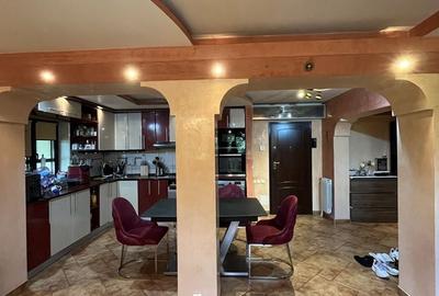 Apartament cu 3 camere decomandat în Palat - 4