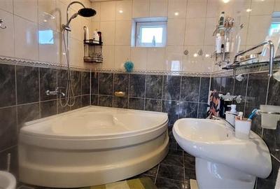 Casă individuală cu 5 camere cu Canalizare în Lazaret - 6