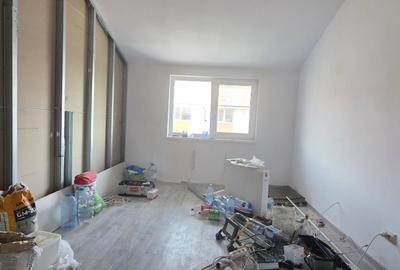 Apartament cu 2 camere decomandat în Km 4 - 1