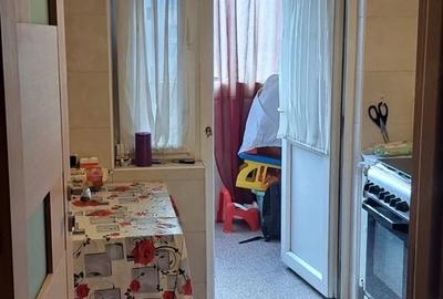 Garsonieră decomandată în Traian