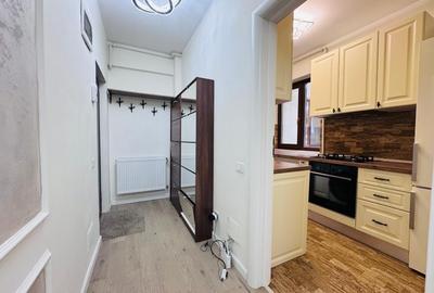 Apartament cu 3 camere semidecomandat, mobilat în Banu Manta
