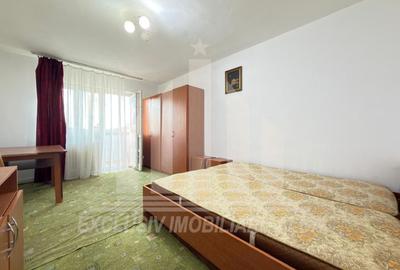 Apartament cu 3 camere decomandat, mobilat în Cetate