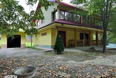 Casă cu 3 camere cu Teren 240 Mp în Răcoasa