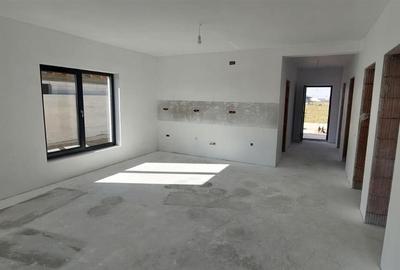 Casă cu 3 camere cu Teren 553 Mp în Sântandrei - 8