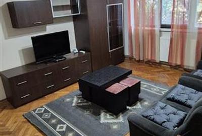 Apartament cu 3 camere semidecomandat în Complex Studențesc