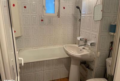 Apartament cu 3 camere decomandat în 9 Mai - 9