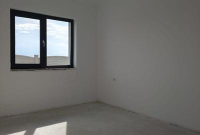 Casă cu 4 camere cu Teren 500 Mp în Săbăreni - 12