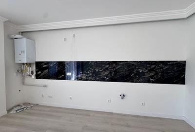 Apartament cu 3 camere semidecomandat în Florești
