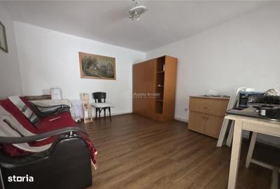 Casă cu 4 camere cu Teren 118 Mp în Dorobanți 2