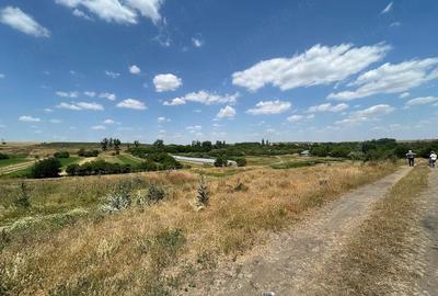 Teren de 1000 mp, în Tudor Vladimirescu - 2