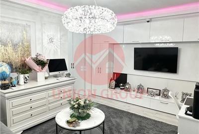 Apartament cu 4 camere în Tomis Nord
